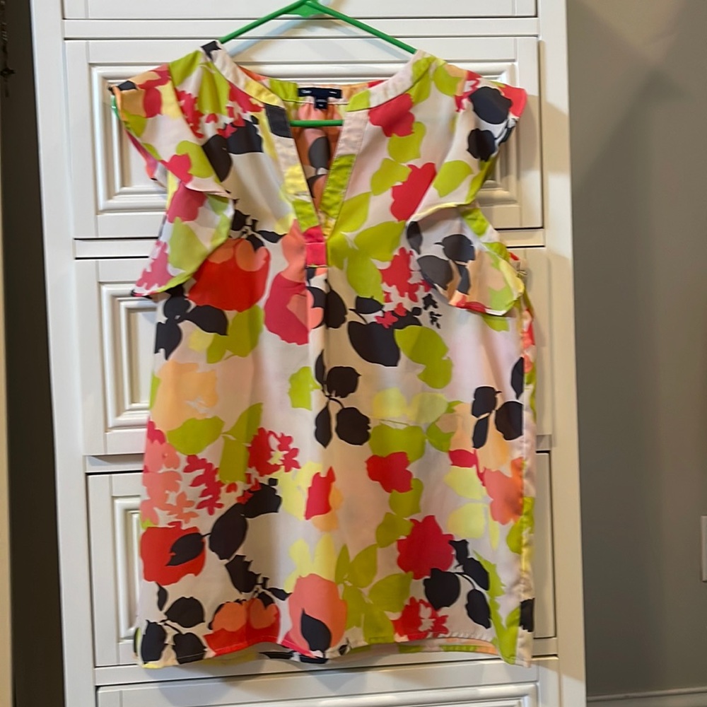 Women’s Gap Flutter Sleeve Shirt